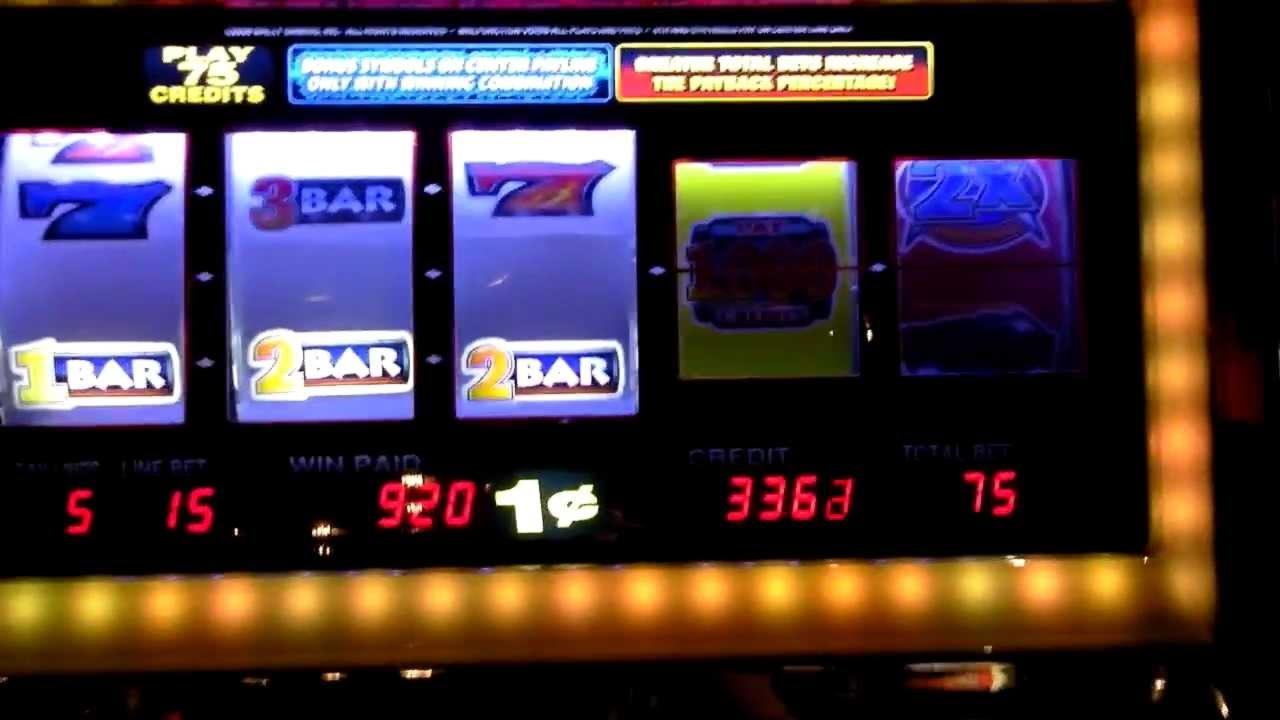 EUR 230 Daily freeroll slot tournament at Casino Max