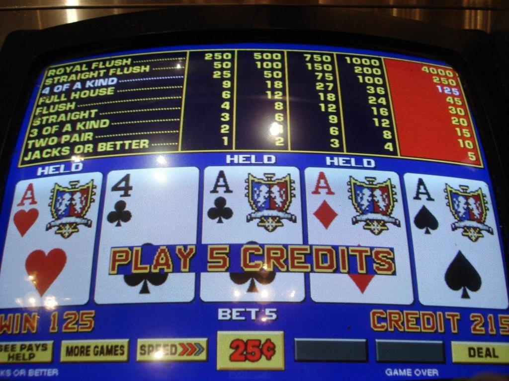 $520 Daily freeroll slot tournament at Desert Nights Casino