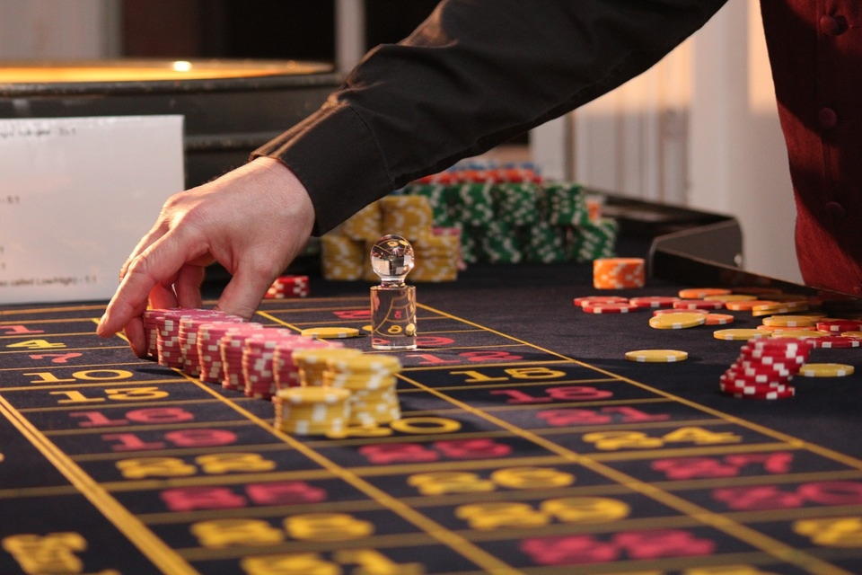 EURO 4085 no deposit bonus code at Treasure Island Jackpots Casino (Sloto Cash Mirror)
