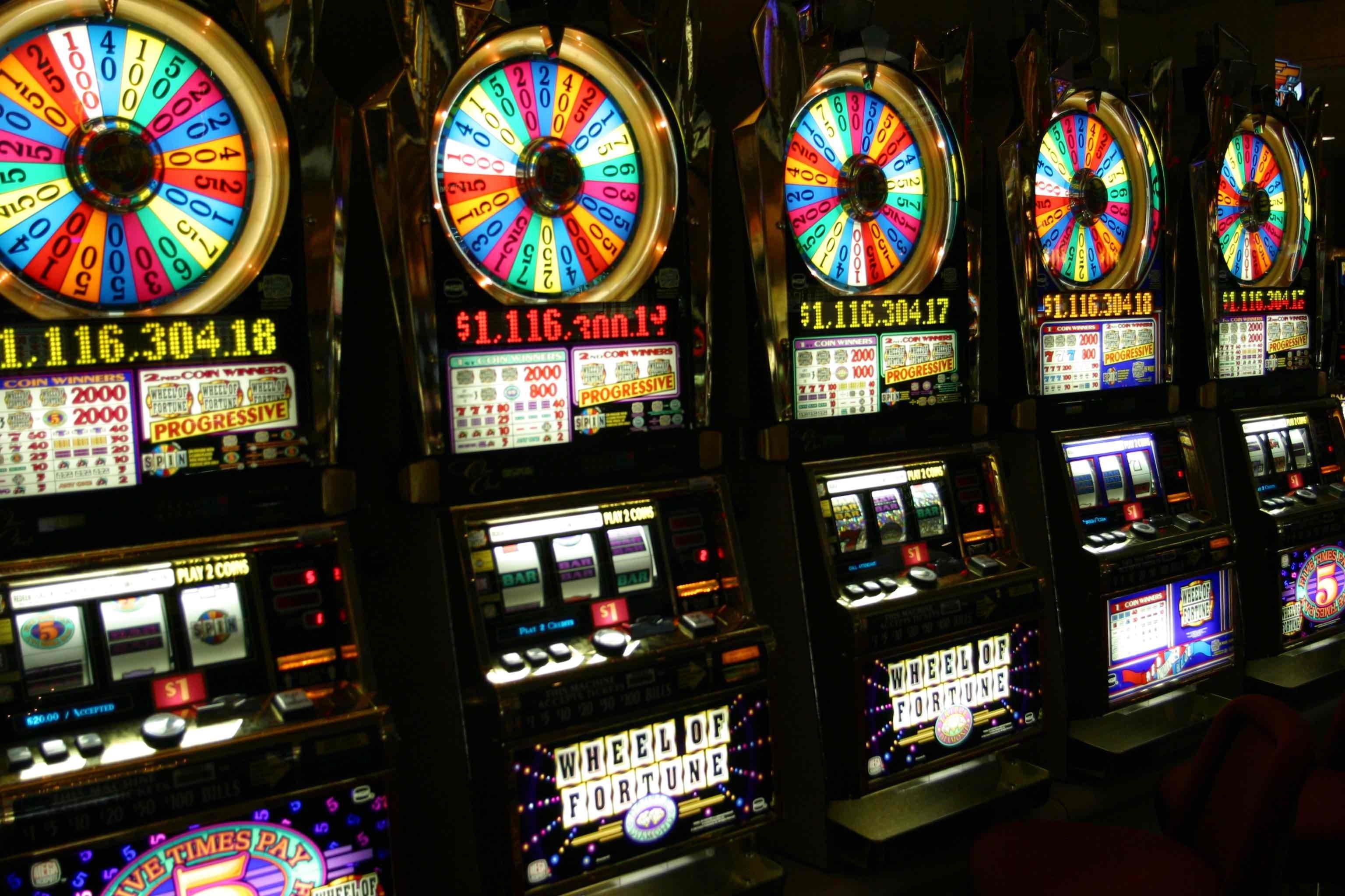 EURO 2825 NO DEPOSIT at Roaring 21 Casino