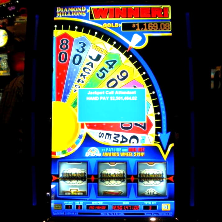 $3535 No deposit casino bonus at Roaring 21 Casino