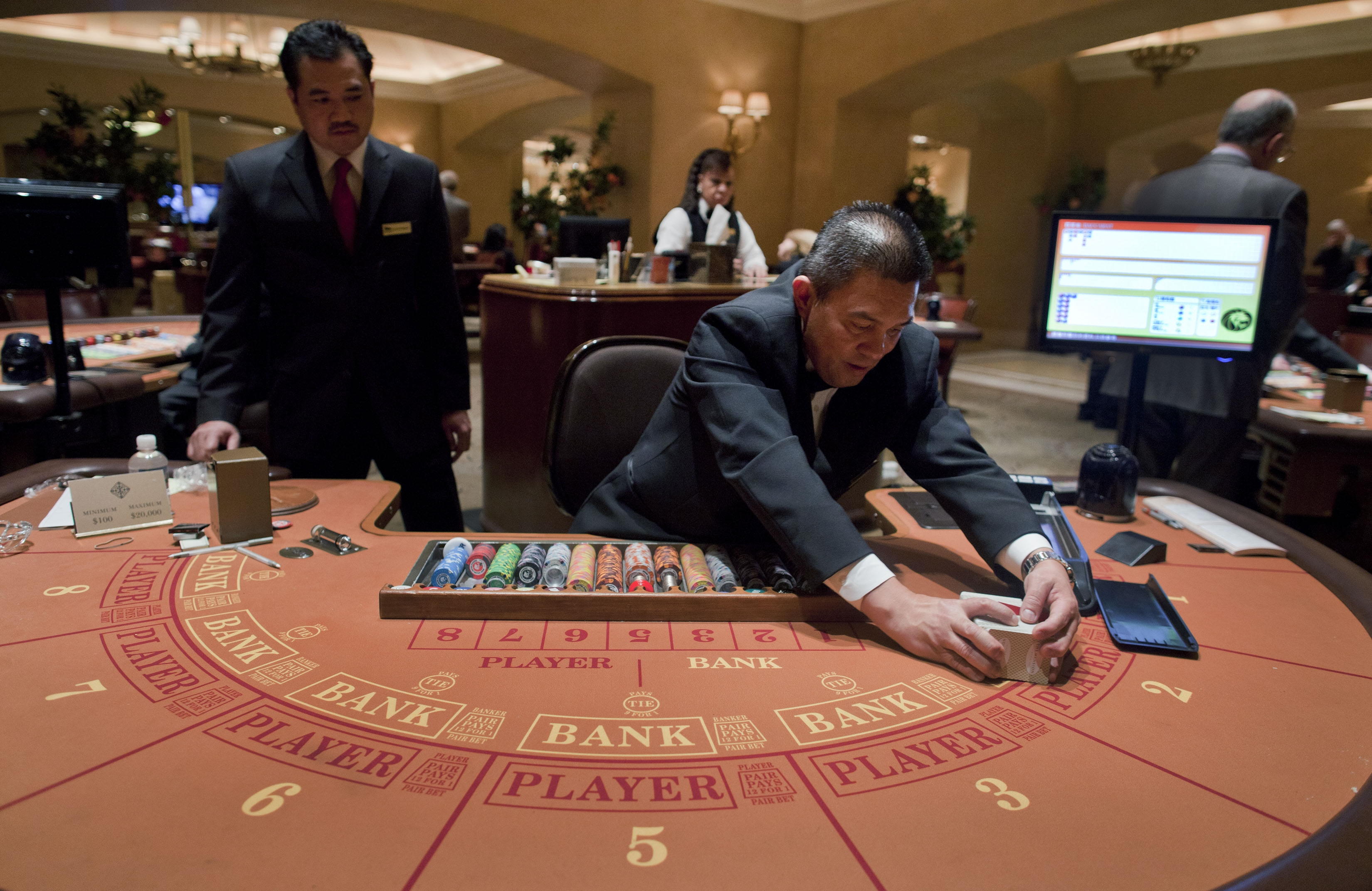 595% Welcome Bonus at Vegas Crest Casino
