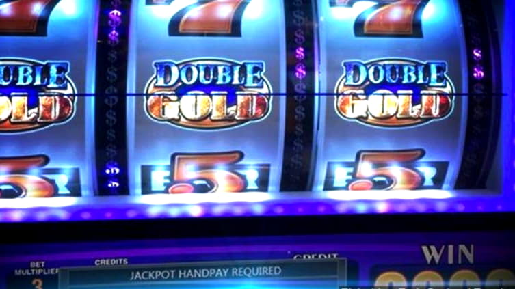 €915 No deposit bonus casino at Roaring 21 Casino