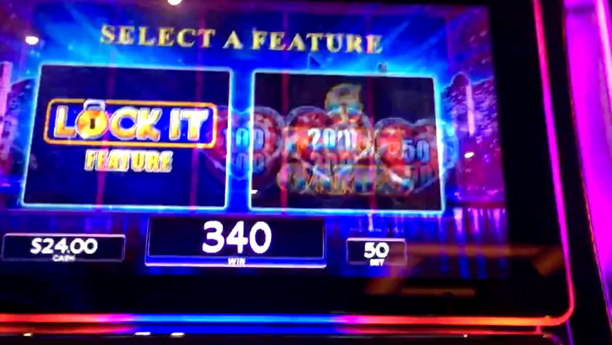 305% First Deposit Bonus at Golden Lion Casino