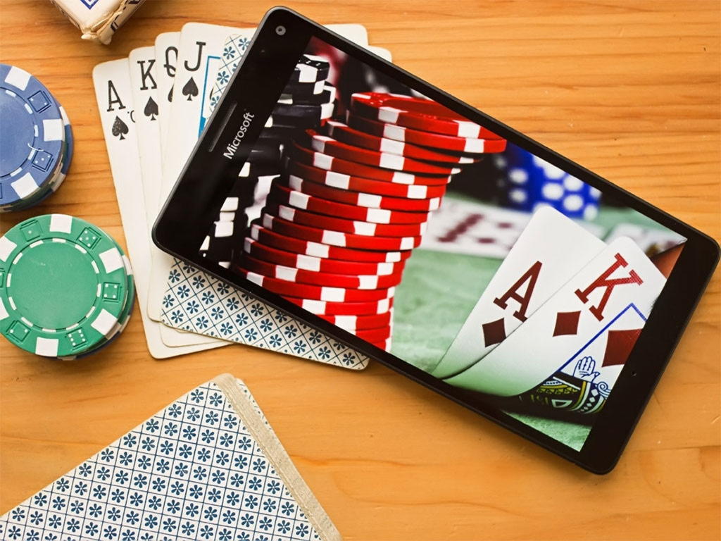 EUR 222 FREE Chip at Royal Ace Casino