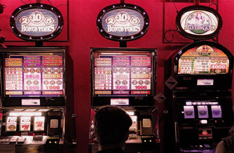 €1710 No Deposit at Uptown Pokies Casino