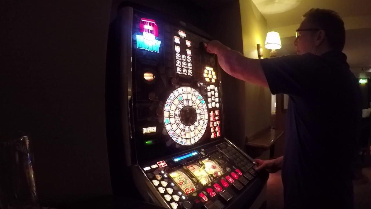 ﻿$77 Daily freeroll slot tournament at Two-Up Casino