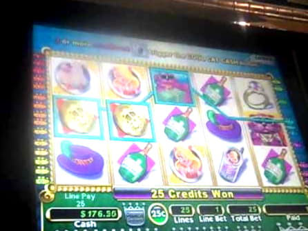 EUR 960 Daily freeroll slot tournament at Raging Bull Casino