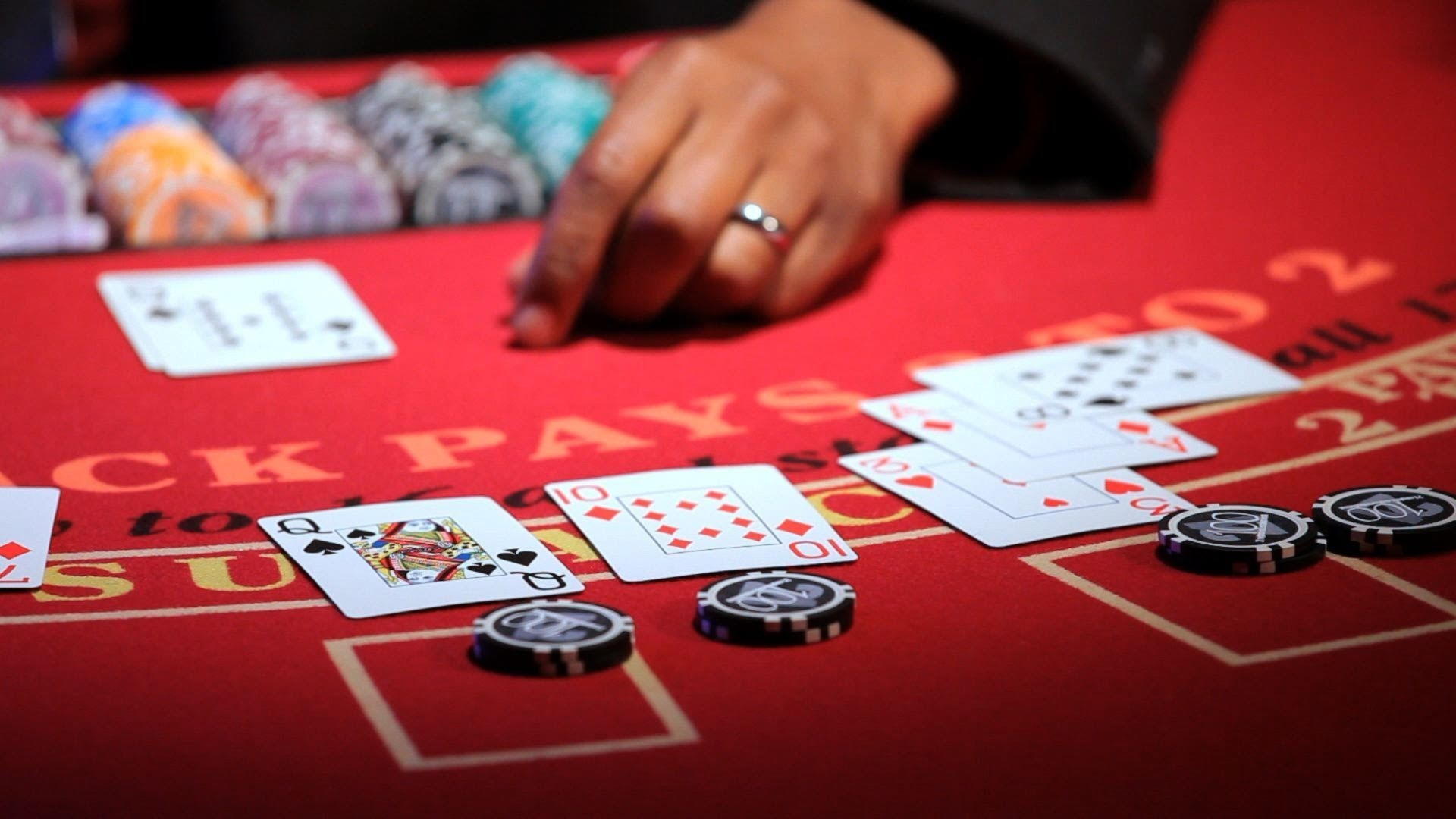 EURO 1825 No Deposit Bonus at Raging Bull Casino