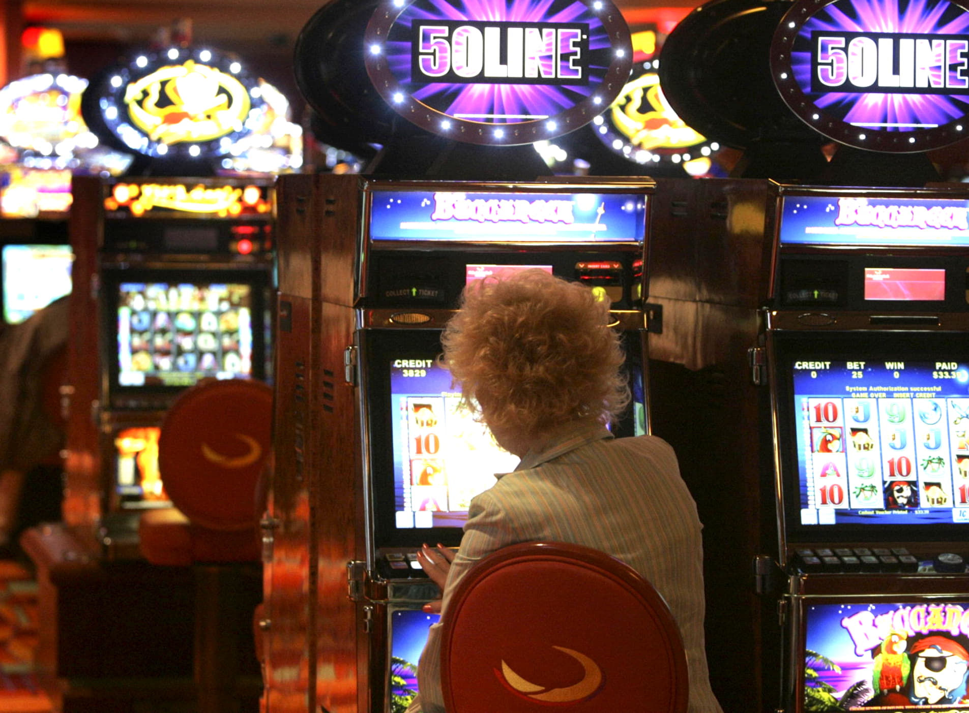 $320 Free chip casino at Raging Bull Casino