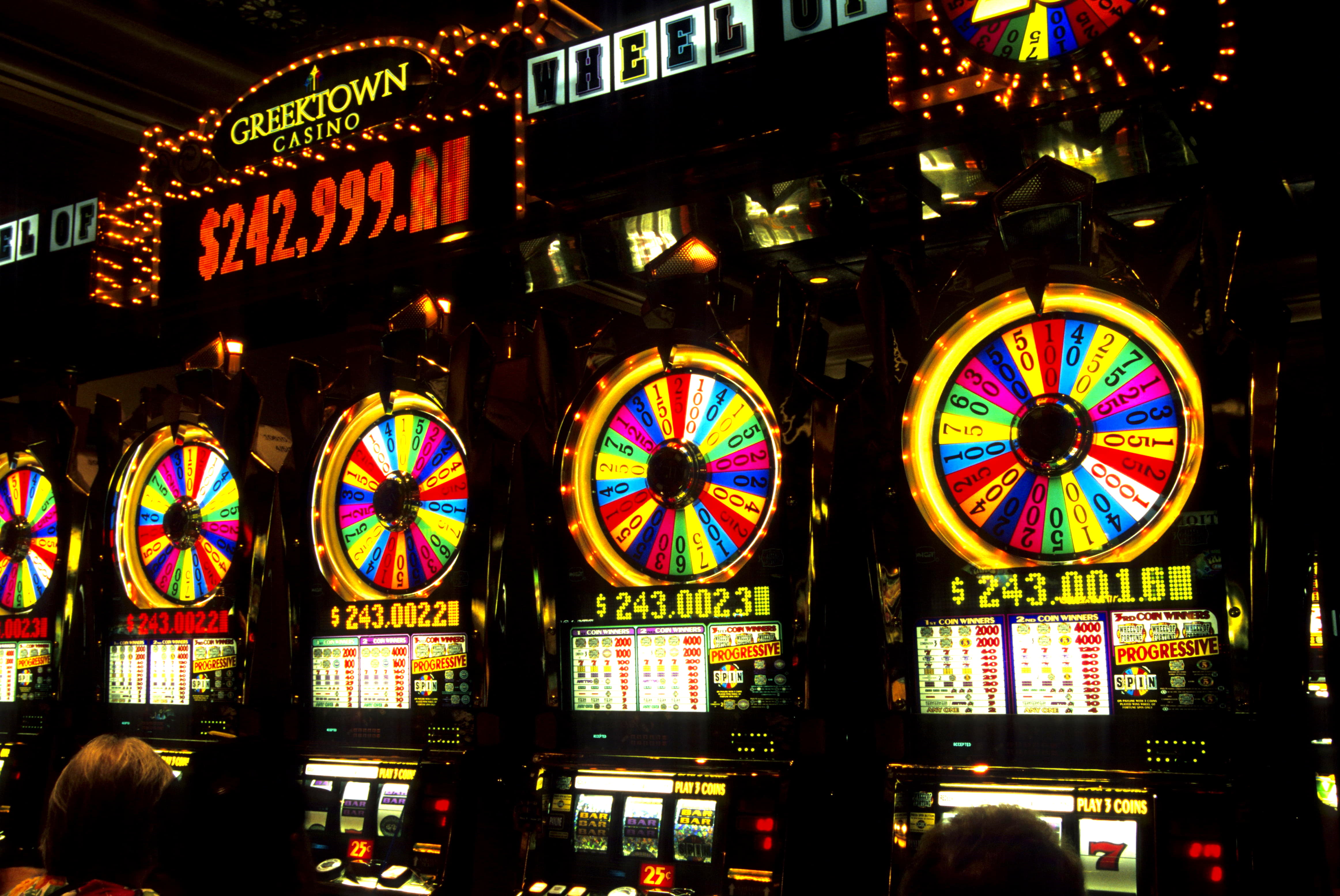 £825 no deposit casino bonus at Royal Ace Casino