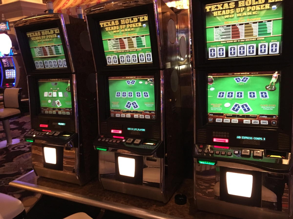 255 free spins no deposit at Roaring 21 Casino