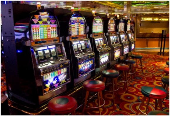 235 Free Spins right now at Roaring 21 Casino